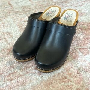 Maguba clogs